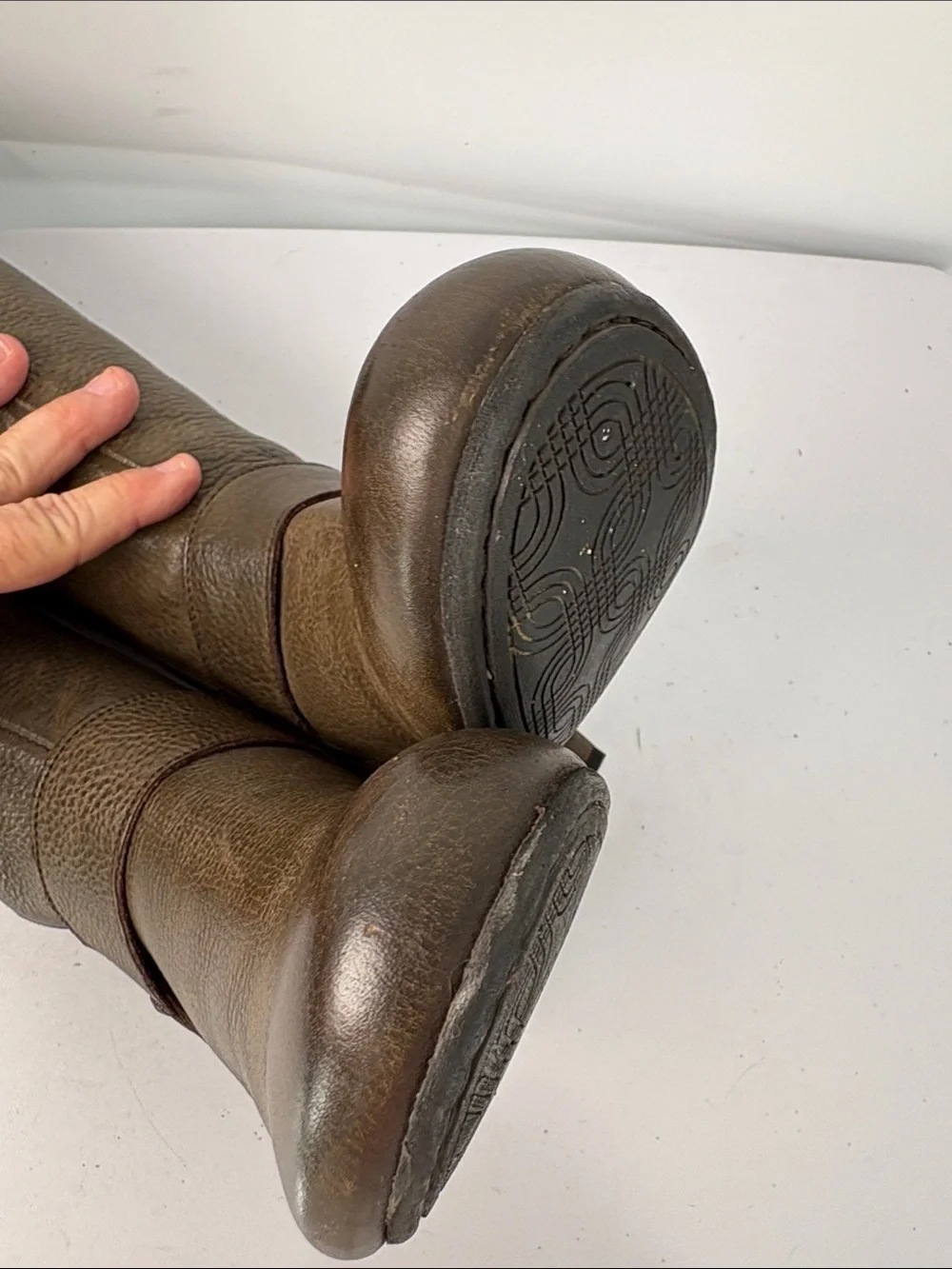 🦊 Born  Brown pebbled, leather tall to-the-Knee Leather Boots